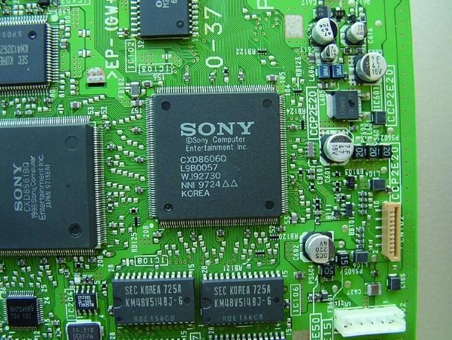 PlayStationに搭載された半導体の写真